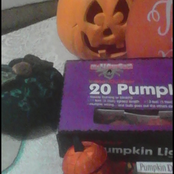 Halloween large pumpkin related decorations - Picture 2 of 5